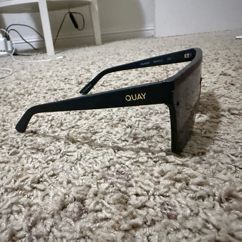 Quay glasses